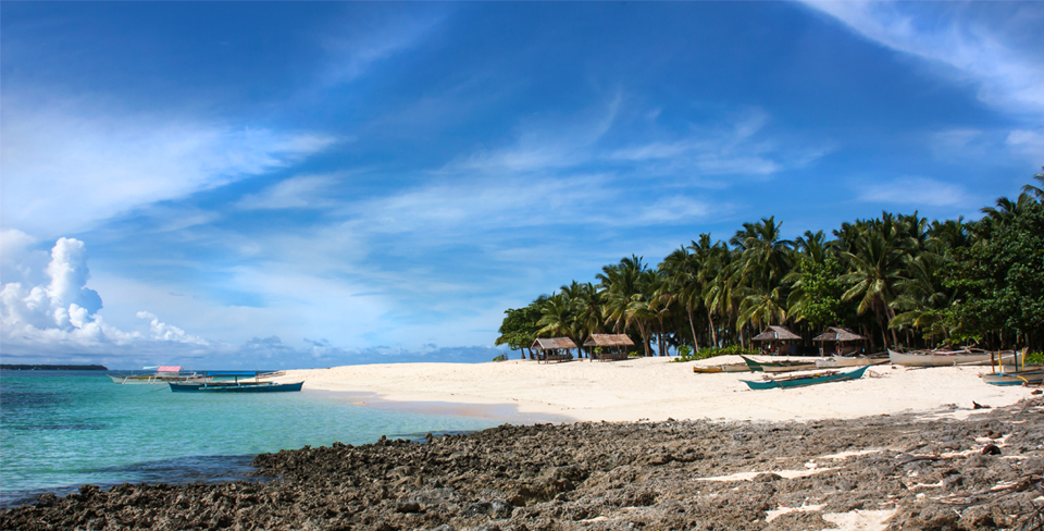 Dako Island white sand beach, Siargao island hopping — one of three islands visited on a classic day trip
